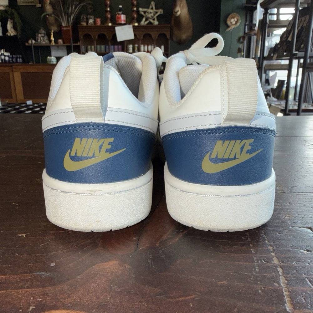 Nike Court Borough Low 2 SE White Valerian Blue Sneaker Shoes Youth Kids Sz 7y - Picture 2 of 8